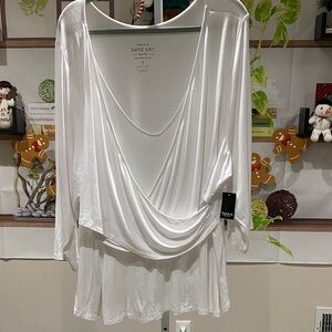 Torrid White Drape Front Top size 5. Ptp is 28.